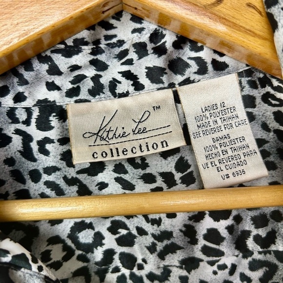 VTG Y2K KATHIE LEE 12 COLLECTION ANIMAL PRINT BUTTON DOWN SATIN BLOUSE TOP Luxe - Picture 4 of 7